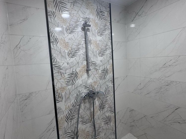 Тристаен апартамент в Казанлък - 93 кв.м за 987 €/кв.м - Снимка #1