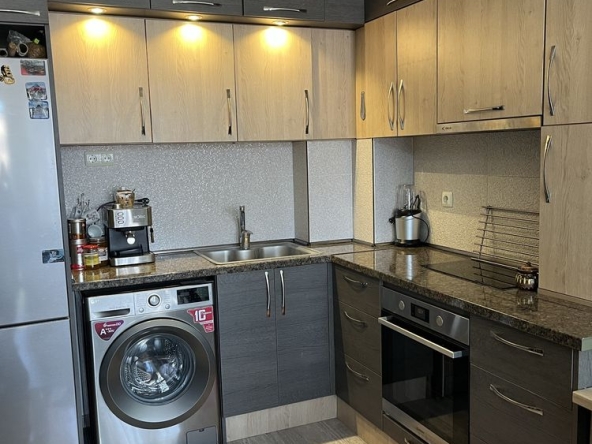 Двустаен апартамент в Пловдив, Южен - 50 кв.м за 2060 €/кв.м - Снимка #1