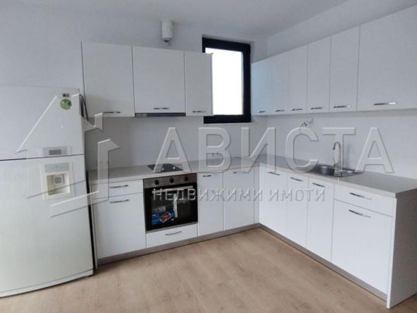 Дава се под наем Тристаен апартамент в София, Витоша - 135 кв.м за 816 € - Снимка #1