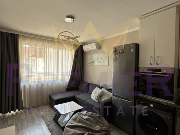 Дава се под наем Тристаен апартамент в Варна, Левски - 86 кв.м за 816 € - Снимка #1