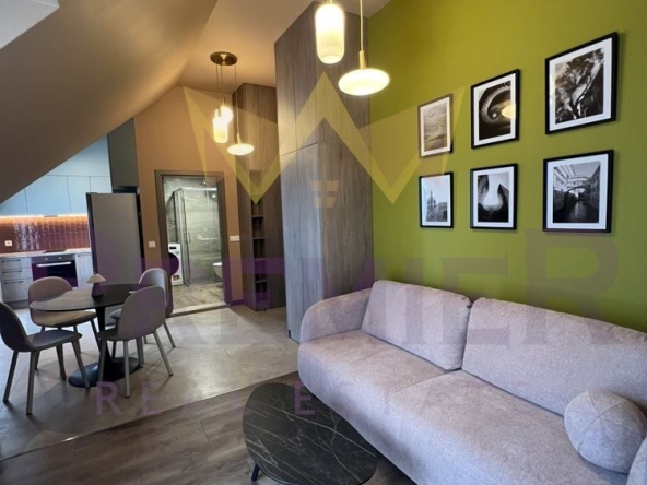 Дава се под наем Двустаен апартамент в Варна, Център - 70 кв.м за 1100 € - Снимка #1