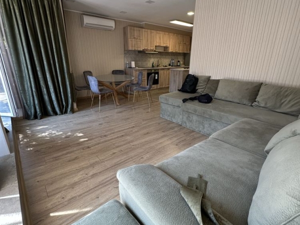 Дава се под наем Тристаен апартамент в София, Лозенец - 165 кв.м за 1500 € - Снимка #1