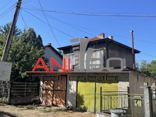 Къща в с. Гара Елин Пелин, Област София-област - 120 кв.м за 2084 €/кв.м - Снимка #1