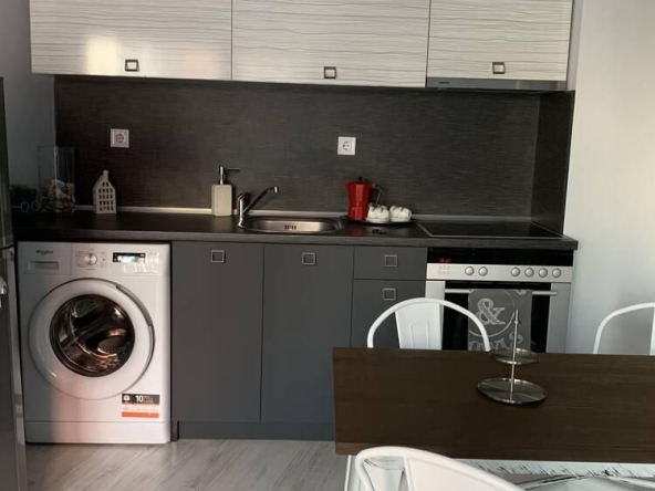 Дава се под наем Двустаен апартамент в Пловдив, Център - 50 кв.м за 459 € - Снимка #1