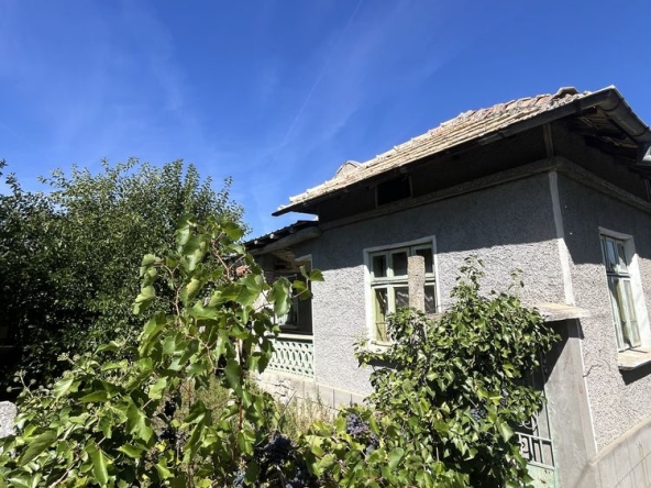 Къща в с. Буховци, Област Търговище - 130 кв.м за 177 €/кв.м - Снимка #1