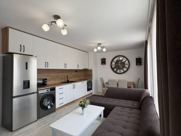 Дава се под наем Двустаен апартамент в Пловдив, Коматево - 69 кв.м за 511 € - Снимка #1