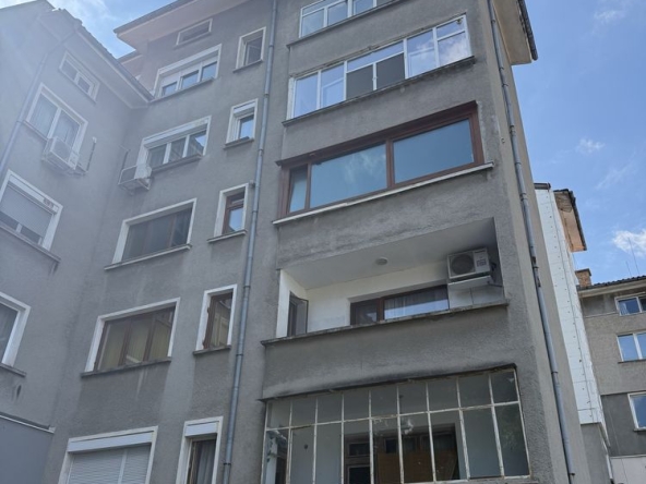 Четиристаен апартамент в Стара Загора, Македонски - 140 кв.м за 1130 €/кв.м - Снимка #1