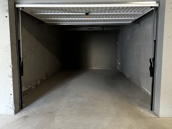 Дава се под наем Гараж / Паркомясто в София, Малинова долина - 20 кв.м за 117.3 € - Снимка #1