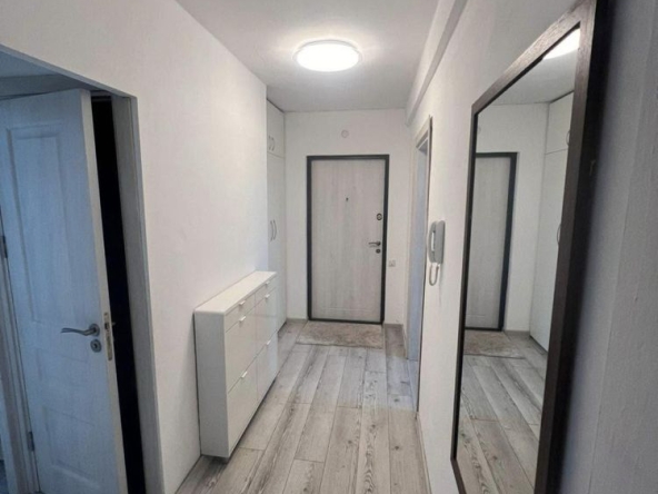 Тристаен апартамент в Варна, Чайка - 200 кв.м за 4 €/кв.м - Снимка #1