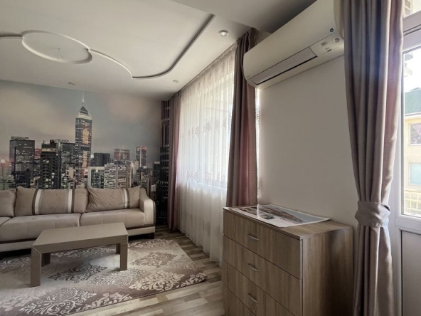 Дава се под наем Двустаен апартамент в Търговище, Център - 75 кв.м за 306 € - Снимка #1