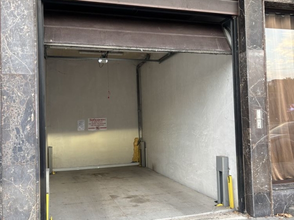 Дава се под наем Гараж / Паркомясто в Пловдив, Кършияка - 20 кв.м за 102 € - Снимка #1