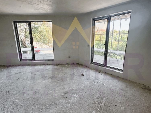 Двустаен апартамент в София, Банишора - 73 кв.м за 2500 €/кв.м - Снимка #1