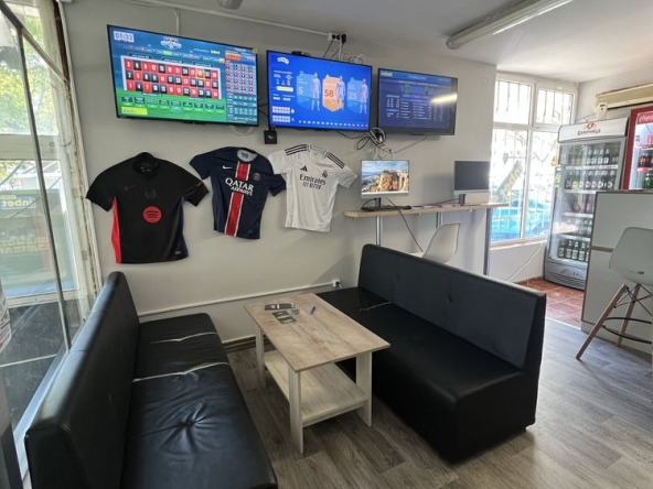 Заведение в Пловдив, Гагарин - 85 кв.м за 90 €/кв.м - Снимка #1