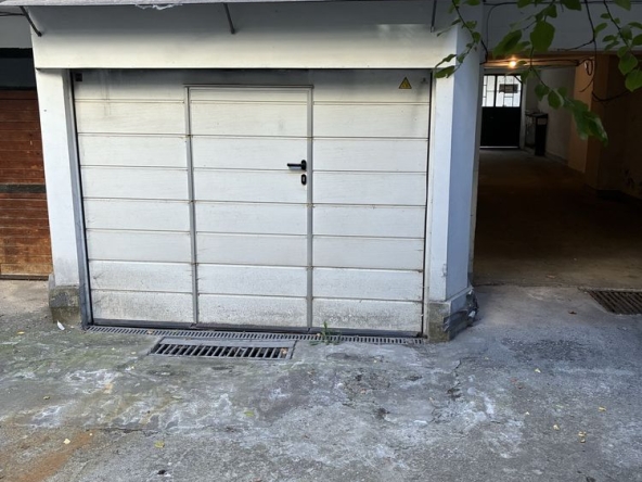 Дава се под наем Гараж / Паркомясто в Варна, Младост 2 - 10 кв.м за 153 € - Снимка #1