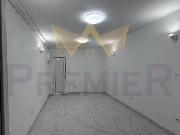 Дава се под наем Магазин в Варна, Център - 24 кв.м за 331.5 € - Снимка #1