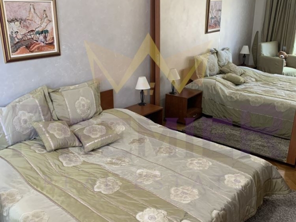Многостаен апартамент в Бургас, Център - 140 кв.м за 2286 €/кв.м - Снимка #1