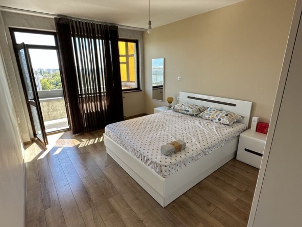 Дава се под наем Двустаен апартамент в Сливен, Център - 78 кв.м за 382.5 € - Снимка #1