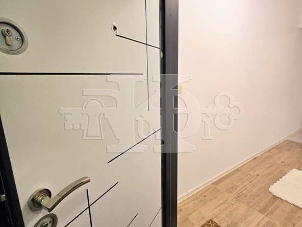 Едностаен апартамент в Варна, Младост 2 - 27 кв.м за 2812 €/кв.м - Снимка #1