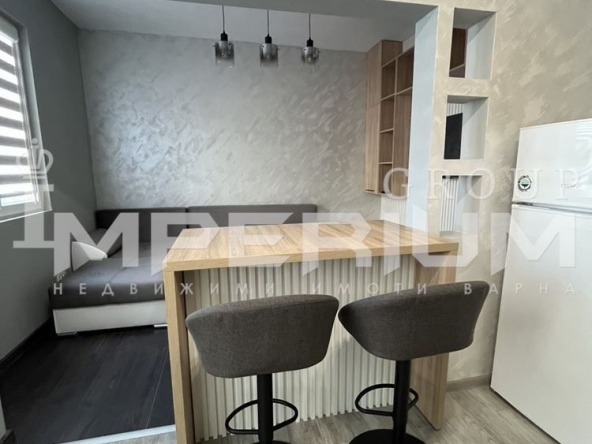 Дава се под наем Двустаен апартамент в Варна, Лятно кино Тракия - 50 кв.м за 561 € - Снимка #1