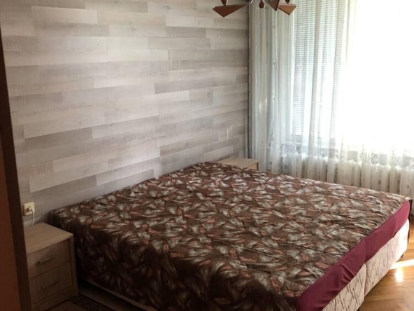 Дава се под наем Двустаен апартамент в Бургас, Лазур - 68 кв.м за 510 € - Снимка #1