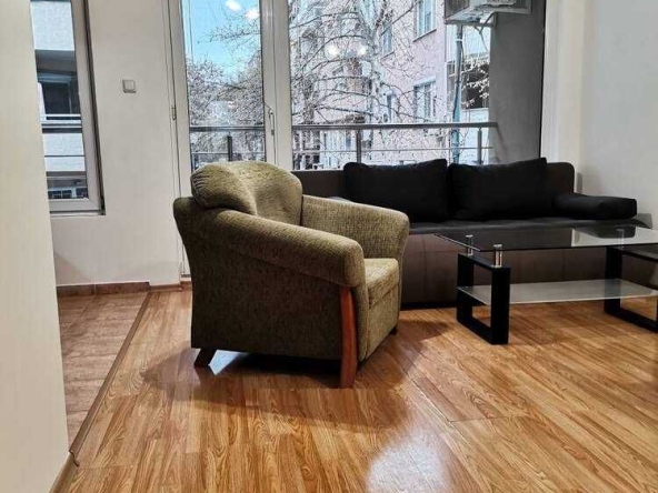 Тристаен апартамент в Пловдив, Кършияка - 90 кв.м за 2500 €/кв.м - Снимка #1