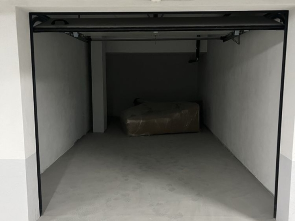 Гараж / Паркомясто в Велико Търново, Акация - 28 кв.м за 1233 €/кв.м - Снимка #1