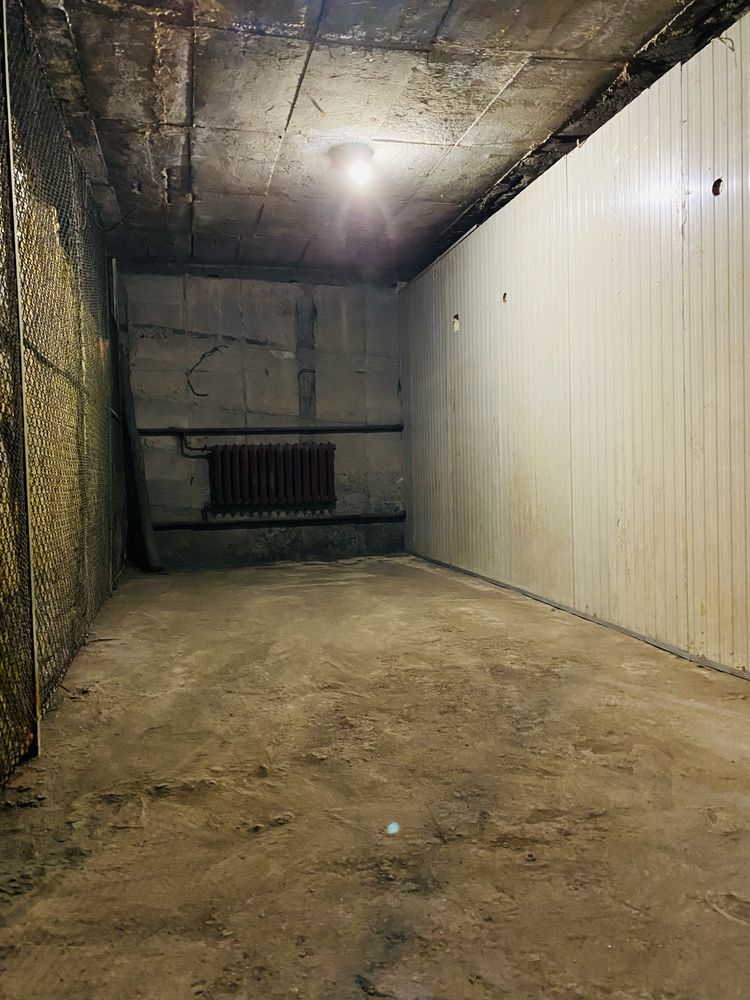 Дава се под наем Гараж / Паркомясто в София, Изток - 12 кв.м за 76.5 € - Снимка #1