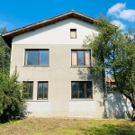 Къща в с. Горна Кремена, Област Враца - 150 кв.м за 300 €/кв.м - Снимка #1