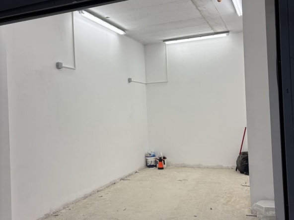 Дава се под наем Гараж / Паркомясто в Пловдив, Кършияка - 16 кв.м за 127.5 € - Снимка #1