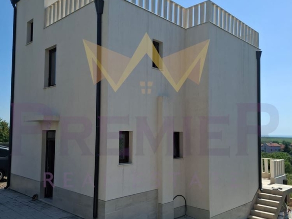 Къща в Поморие - 173 кв.м за 1070 €/кв.м - Снимка #1