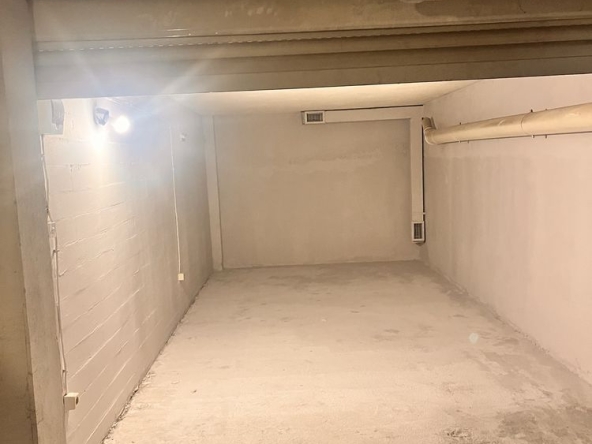 Дава се под наем Гараж / Паркомясто в София, Гео Милев - 14 кв.м за 120 € - Снимка #1