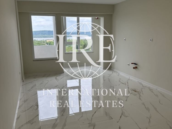 Двустаен апартамент в Варна, Трошево - 48 кв.м за 2542 €/кв.м - Снимка #1