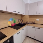 Дава се под наем Двустаен апартамент в Варна, Център - 75 кв.м за 614 € - Снимка #1