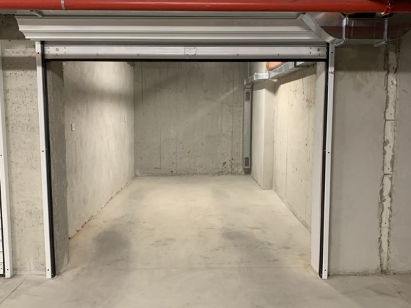 Гараж / Паркомясто в Пловдив, Тракия - 16 кв.м за 6 €/кв.м - Снимка #1