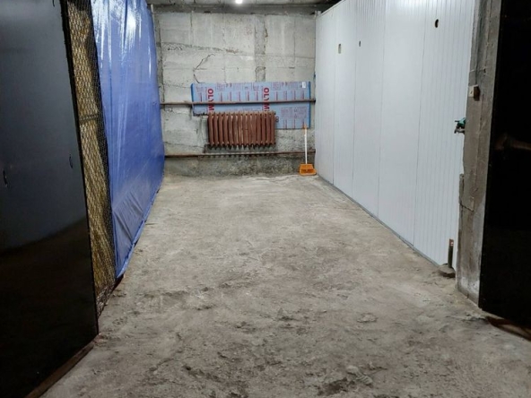 Дава се под наем Гараж / Паркомясто в София, Изток - 12 кв.м за 91.8 € - Снимка #1