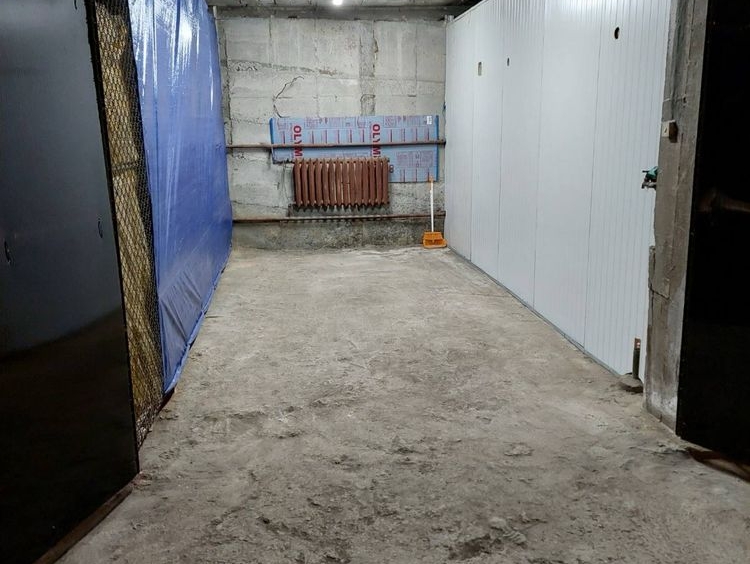 Дава се под наем Гараж / Паркомясто в София, Изток - 12 кв.м за 91.8 € - Снимка #1