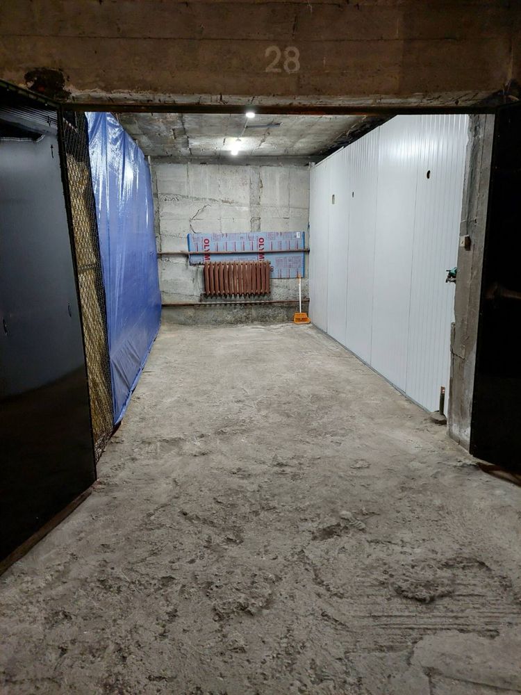 Дава се под наем Гараж / Паркомясто в София, Изток - 12 кв.м за 91.8 € - Снимка #1