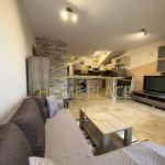 Дава се под наем Двустаен апартамент в Варна, Лятно кино Тракия - 78 кв.м за 484.5 € - Снимка #1