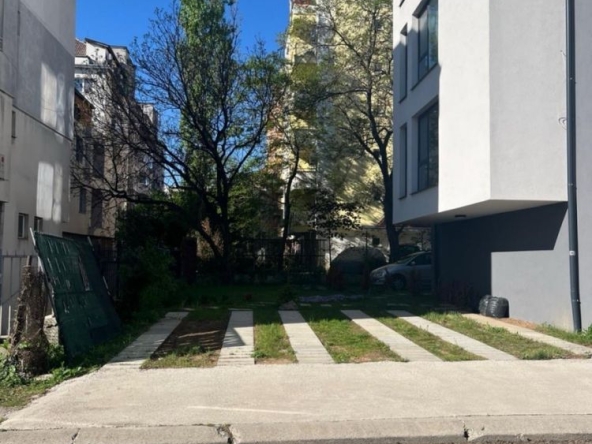 Дава се под наем Гараж / Паркомясто в София, Люлин 10 - 14 кв.м за 61.2 € - Снимка #1