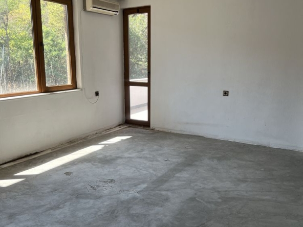 Четиристаен апартамент в Асеновград - 160 кв.м за 1167 €/кв.м - Снимка #1