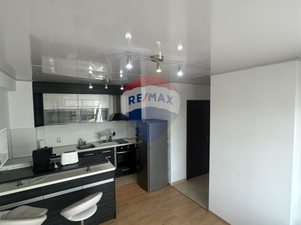 Дава се под наем Двустаен апартамент в Варна, Левски - 63 кв.м за 561 € - Снимка #1