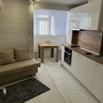 Дава се под наем Двустаен апартамент в Шумен, Математическа гимназия - 50 кв.м за 306 € - Снимка #1