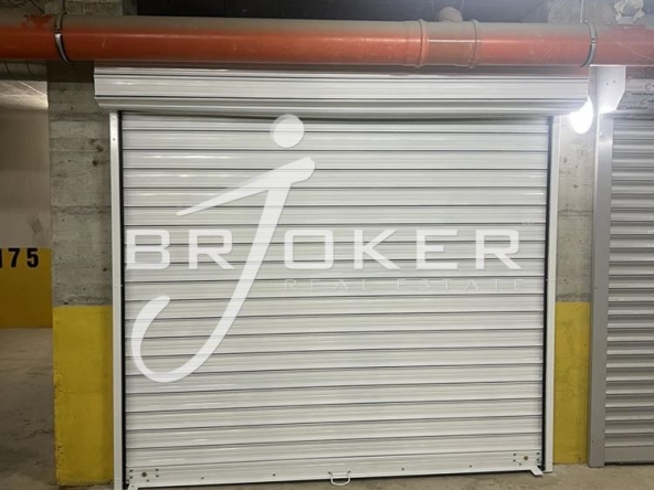 Дава се под наем Гараж / Паркомясто в Кърджали, Център - 18 кв.м за 61.2 € - Снимка #1