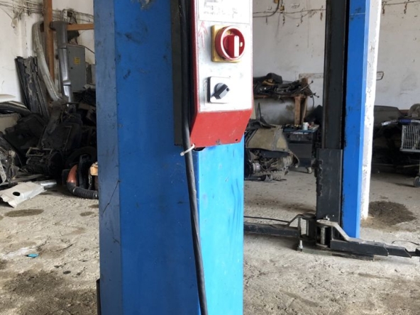 Дава се под наем Гараж / Паркомясто в Дългопол - 100 кв.м за 153 € - Снимка #1