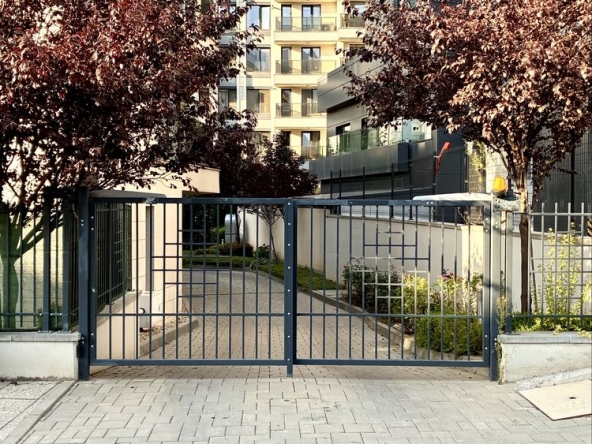 Дава се под наем Гараж / Паркомясто в София, Кръстова вада - 10 кв.м за 150 € - Снимка #1