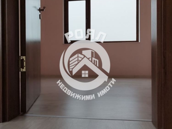 Тристаен апартамент в Пловдив, Тракия - 70 кв.м за 1586 €/кв.м - Снимка #1