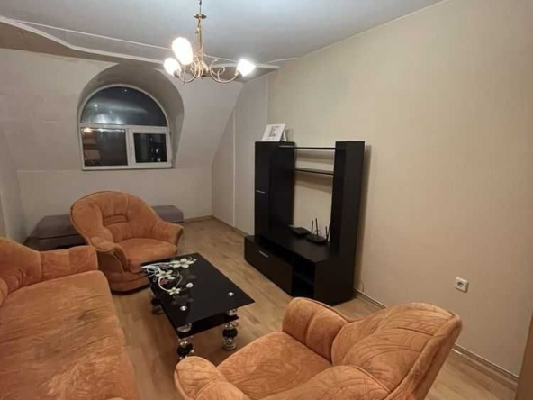 Дава се под наем Двустаен апартамент в София, Център - 55 кв.м за 500 € - Снимка #1