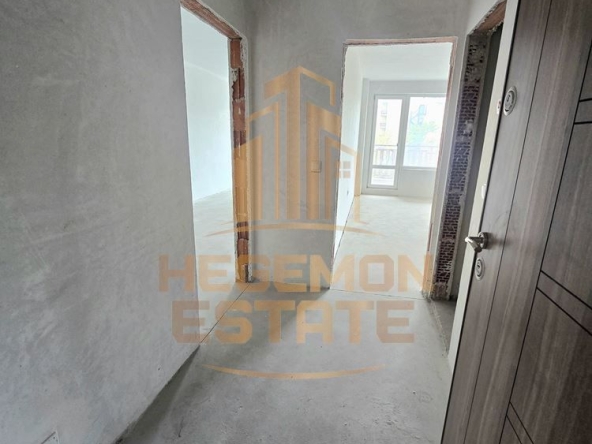 Двустаен апартамент в к.к. Св.Св. Константин и Елена - 77 кв.м за 2346 €/кв.м - Снимка #1