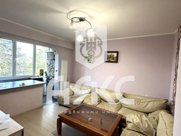 Тристаен апартамент в София, Света Троица - 65 кв.м за 2754 €/кв.м - Снимка #1