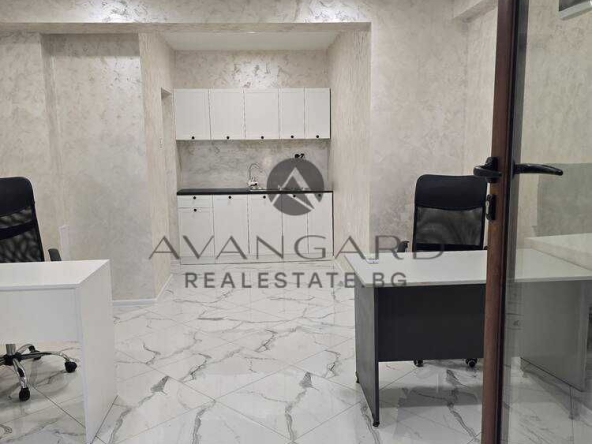 Офис в Пловдив, Кършияка - 32 кв.м за 2469 €/кв.м - Снимка #1